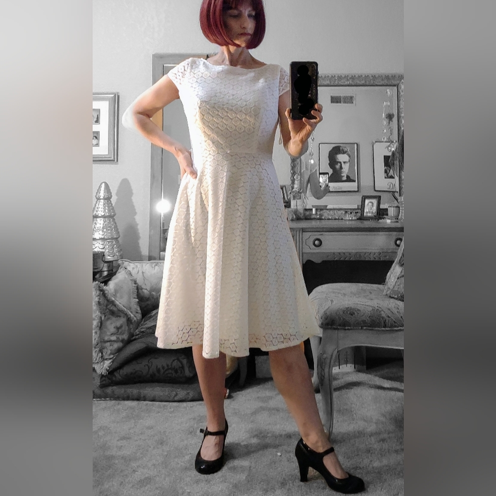 NWT Black Label by Evan Picone White Lace Fit & Flare Dress missing belt